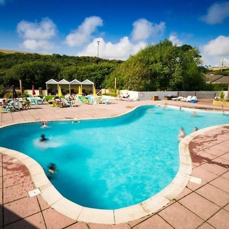 Newquay Bay Porth Caravan Hotel Bagian luar foto