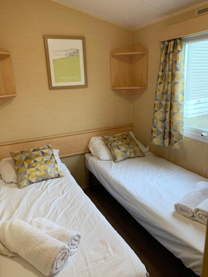 Newquay Bay Porth Caravan Hotel Bagian luar foto